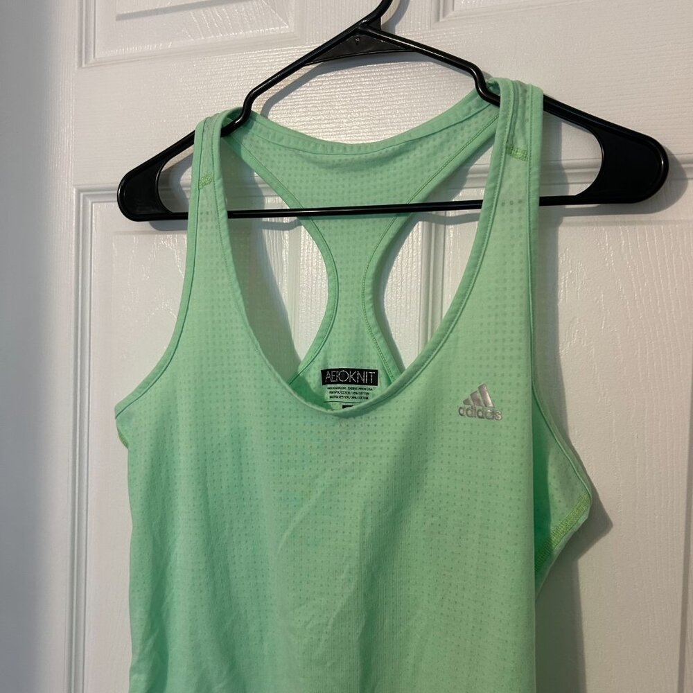 Adidas Aeroknit Women's Workout Tank, Green M - Picture 2 of 5